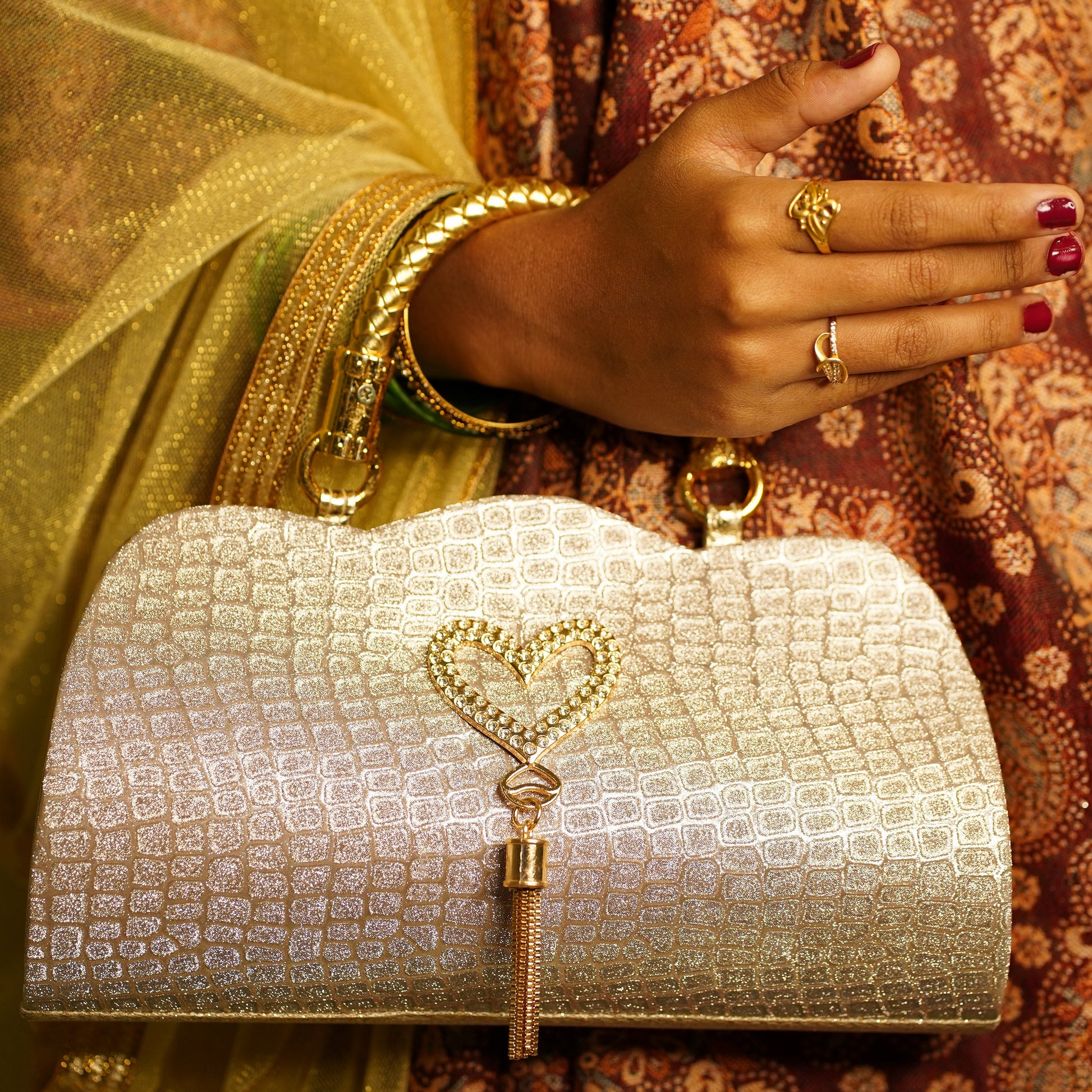 bridal accessories store